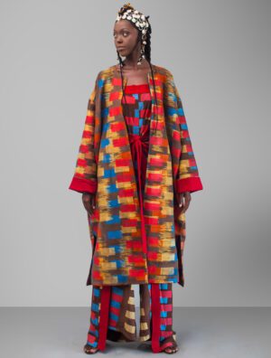 Le manteau Leona Made in Mali 100 % artisanal et teinture artisanale