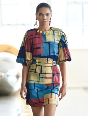 Robe Està représentant l'authenticité du savoir-faire Africain